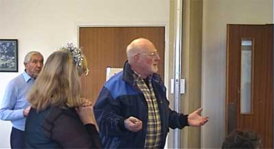 A passerby explains he has picked up a stranger in Upper Froyle