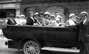 Charabanc outing 1929